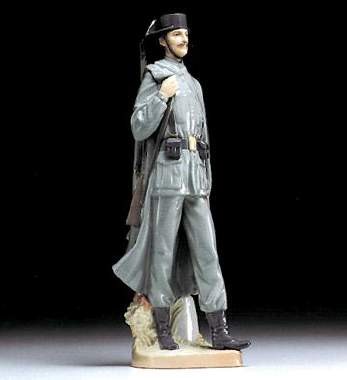 fine art Lladro _ Spanish Policeman 25km Marker Version