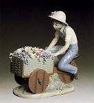 Lladro Boy_flower_peddler_1979-85&nbsp;5029G 