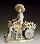 Lladro Girl_flower_peddler_1979-85_&nbsp;5031G 