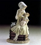 Lladro Feeding_her_son_1982-91_***&nbsp;5140G 