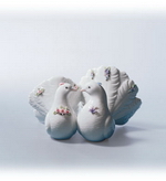 Lladro KISSING DOVES W FLWRS-6359.