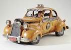The Taxi by Guillermo Forchino