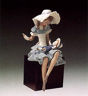 Lladro Cathy and Her Doll 1978-85-1380G