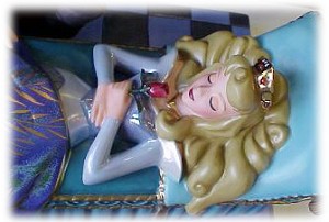 WDCC Disney Classics Sleeping Beauty Prince Phillip And Princess Aurora Love's First Kiss Porcelain Figurine