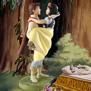 WDCC Disney Classics Snow White and Prince Fairytale Ending Porcelain Figurine