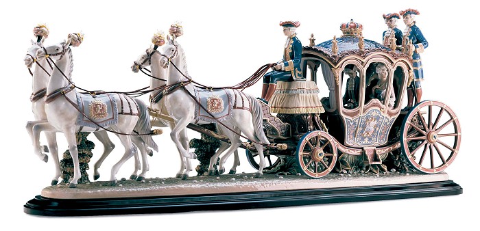 Lladro XVIIIth Century Coach 