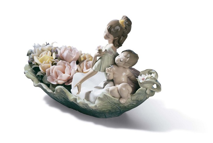 Lladro RIVER OF DREAMS Porcelain Figurine