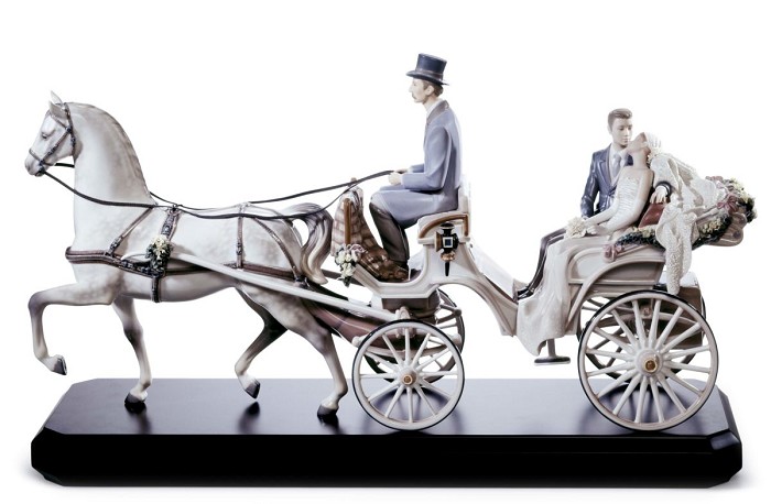 Lladro Bridal Carriage Porcelain Figurine