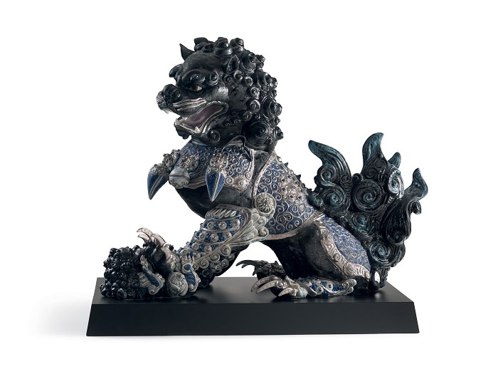 Lladro Guardian Lioness - Black Porcelain Figurine