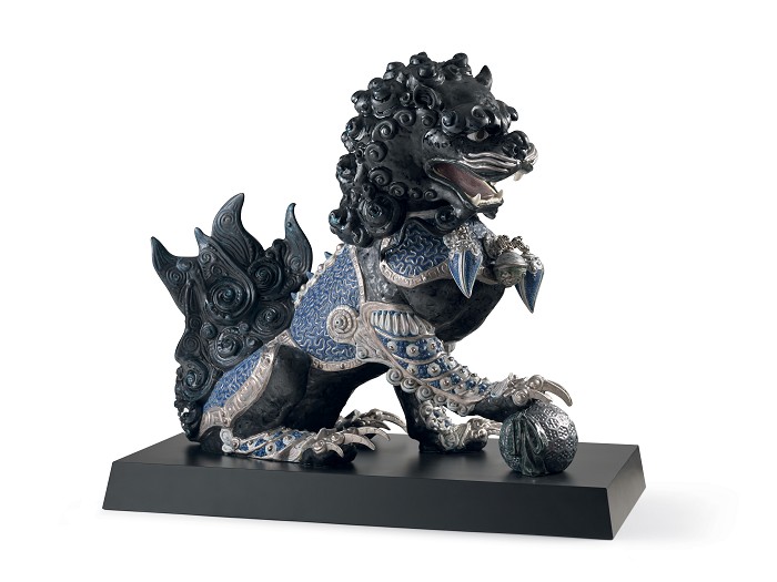 Lladro Guardian Lion - Black Porcelain Figurine