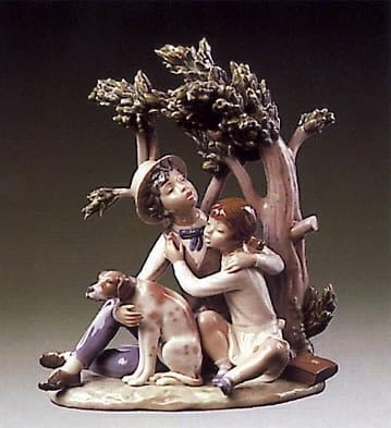 Lladro Looking For Refuge Porcelain Figurine