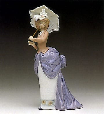 Lladro Promenade Porcelain Figurine