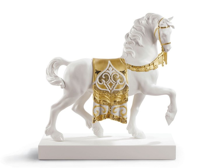 Lladro A REGAL STEED (RE-DECO GOLDEN) Porcelain Figurine