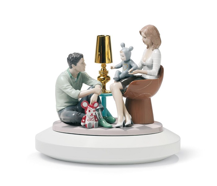 Lladro The Family Portrait Porcelain Figurine