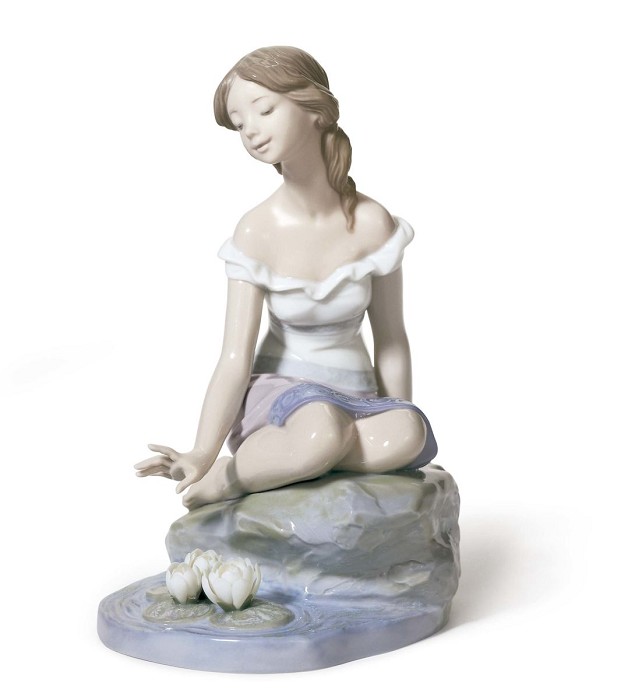 Lladro Reflections of Helena Porcelain Figurine