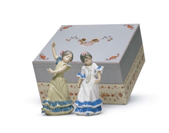 Lladro Set Spring Fair in Sevilla Porcelain Figurine