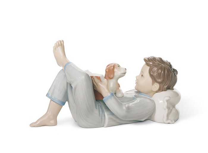 Lladro SHALL I READ YOU A STORY? Porcelain Figurine