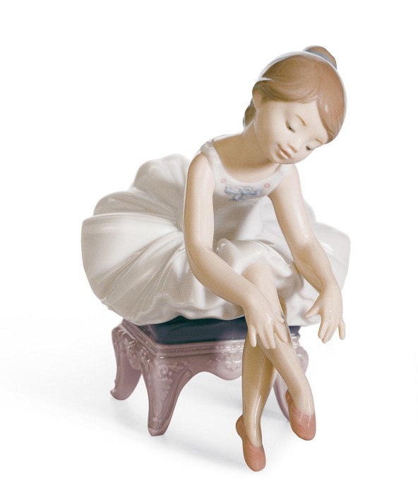 Lladro Little Ballerina I Porcelain Figurine