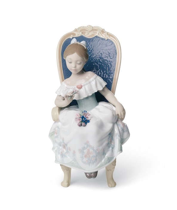 Lladro A GIFT FROM MY SWEETHEART Porcelain Figurine