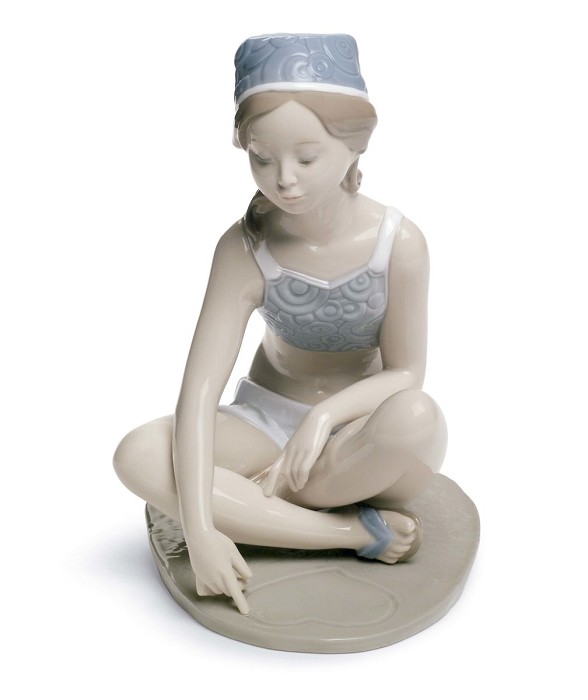 Lladro Summer Love Porcelain Figurine