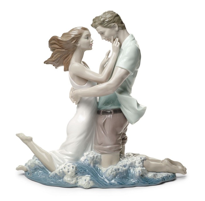 Lladro The Thrill of Love Porcelain Figurine