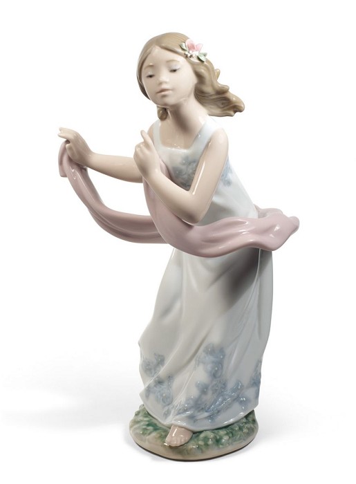 Lladro Pleasant Breeze Porcelain Figurine