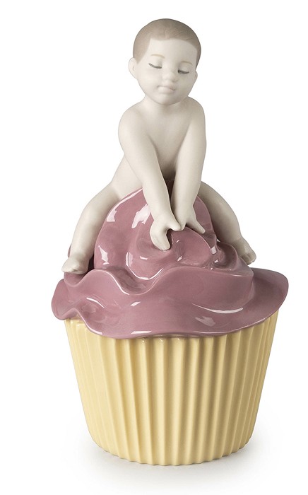 Lladro My Sweet Cupcake (Boy) 