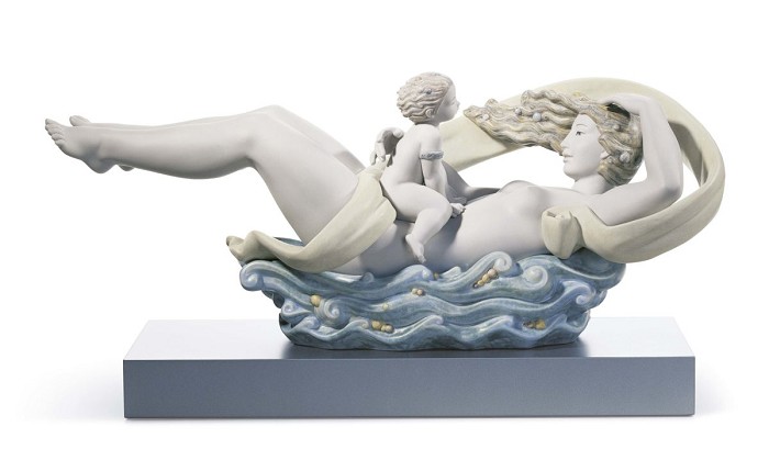 Lladro THE FLOW OF LIFE  Porcelain Figurine