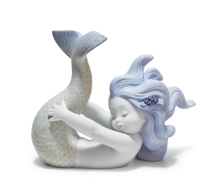 Lladro PLAYING AT SEA Porcelain Figurine
