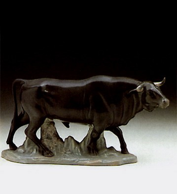 Lladro Bull With Head Up 1969-75 