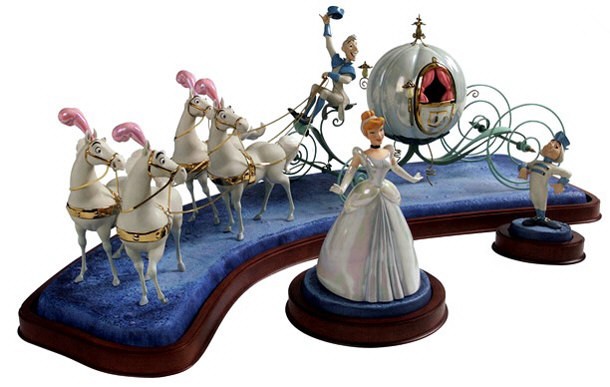 WDCC Disney Classics Cinderella & Coach Off To The Ball 