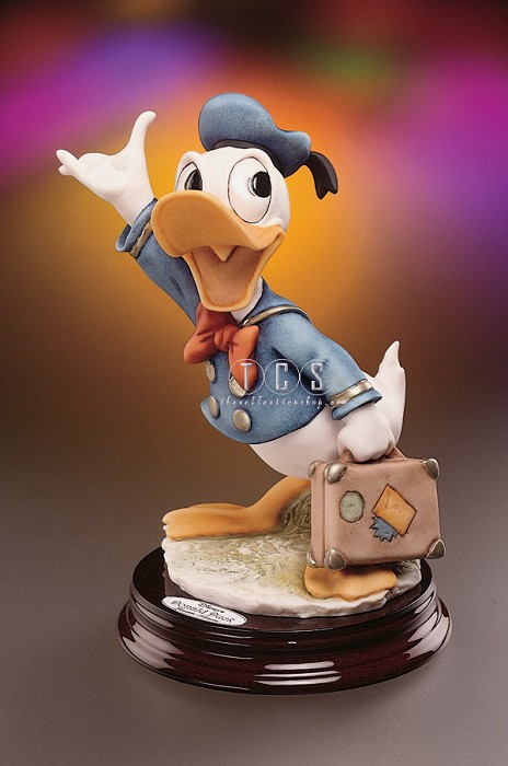 donald duck sculpture