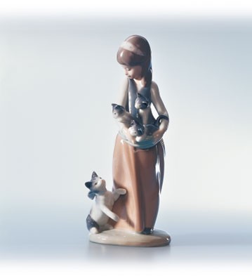 Lladro Girl With Cats Porcelain Figurine