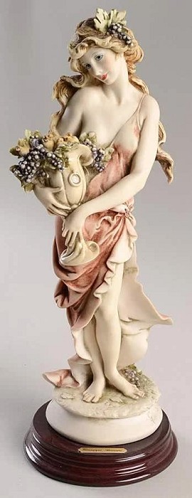 Giuseppe Armani Autumn-Lady W/amphora 
