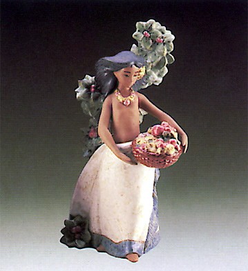 Lladro Island Beauty 1987-90 Porcelain Figurine