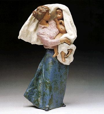 Lladro Mothers Pride 1990-99 Porcelain Figurine