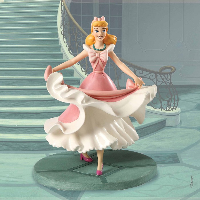 WDCC Disney Classics Cinderella Isn't it Lovely? Do you like it?  Porcelain Figurine