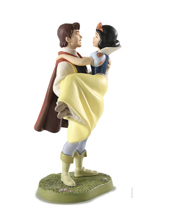 WDCC Disney Classics Snow White and Prince Fairytale Ending Porcelain Figurine