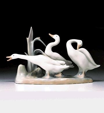 Lladro Geese Group 1969-96 Porcelain Figurine