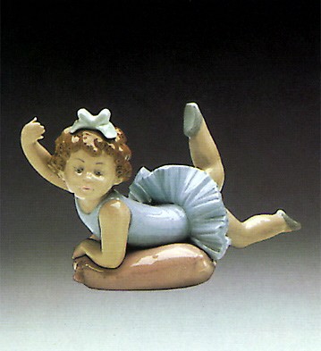 Lladro Little Ballet Girl 1982-85 Porcelain Figurine