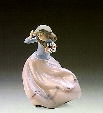 Lladro Blustery Day 1989-93 Porcelain Figurine