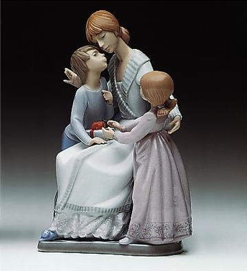 Lladro Mothers Day 1989-98 Porcelain Figurine