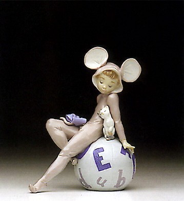 Lladro Restful Mouse 1992-96 Porcelain Figurine