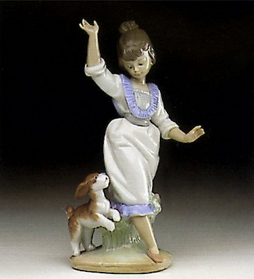 Lladro Wednesday's Child (girl) 1993-97 Porcelain Figurine