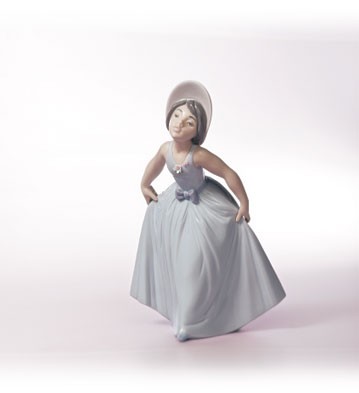 Lladro Daisy 1996-02 Porcelain Figurine