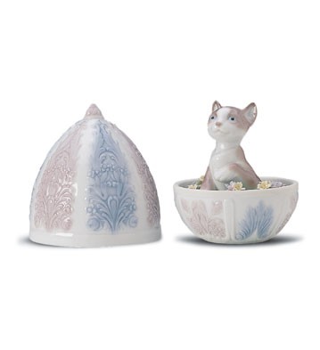 Lladro Kitty Surprise 1999-01 Porcelain Figurine