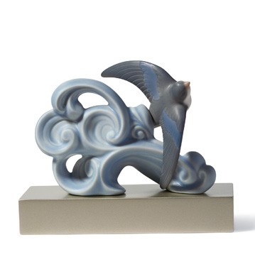 Lladro Swallow Porcelain Figurine