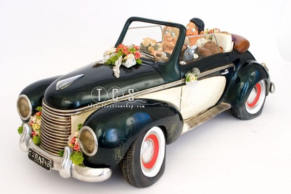 Guillermo Forchino Just Married Comical Art Sculpture