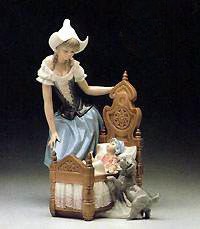 Lladro Dutch Mother 1980-83 Porcelain Figurine