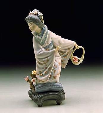 Lladro Michiko Porcelain Figurine